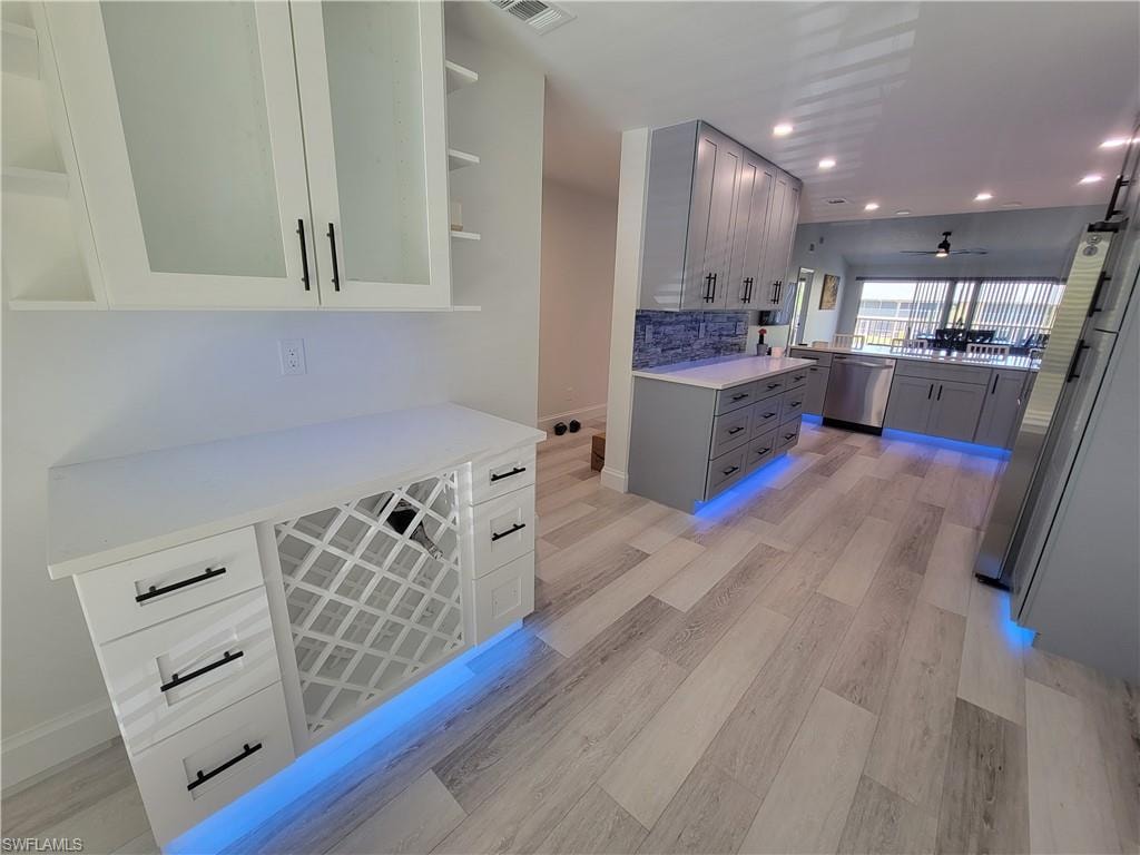 1190 Yesica Ann CIR B-204