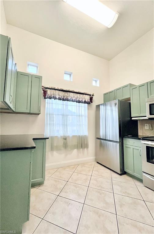 3417 Winkler AVE 602