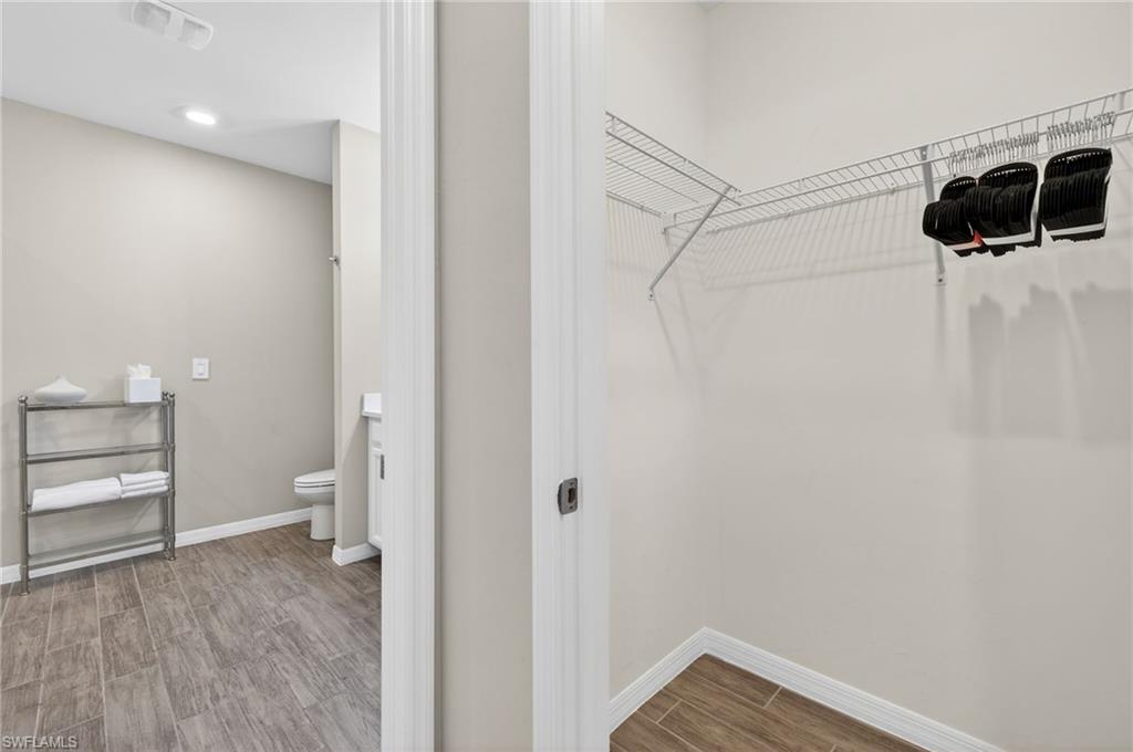 14567 Edgewater CIR photo 22