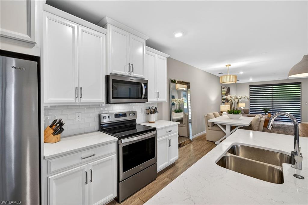 14567 Edgewater CIR photo 9