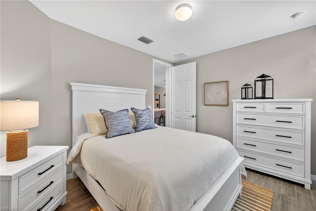 14567 Edgewater CIR photo 24