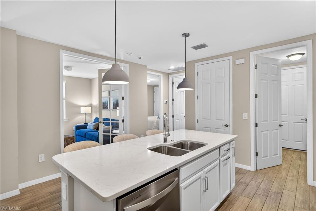 14567 Edgewater CIR photo 11