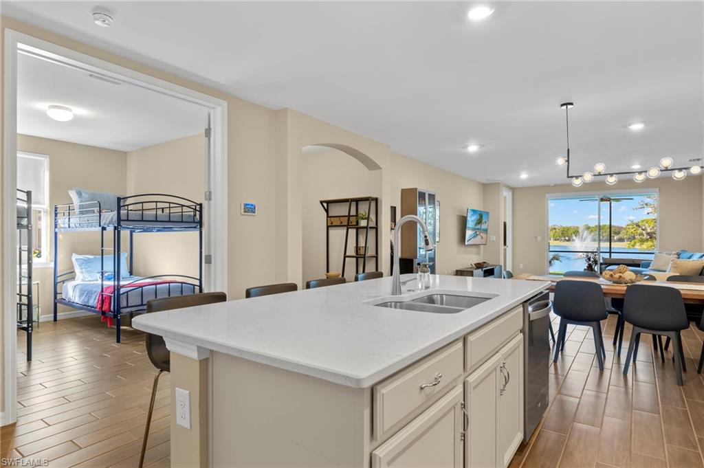 14644 Edgewater CIR