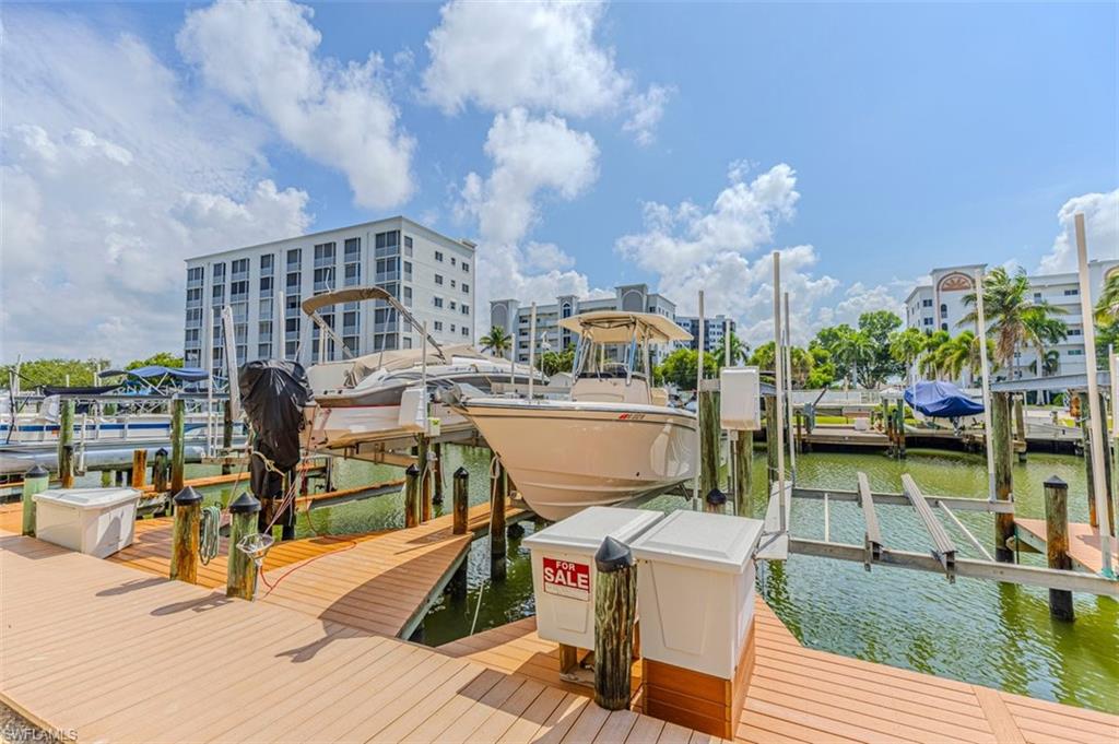 Dock #114 Bay Beach LN