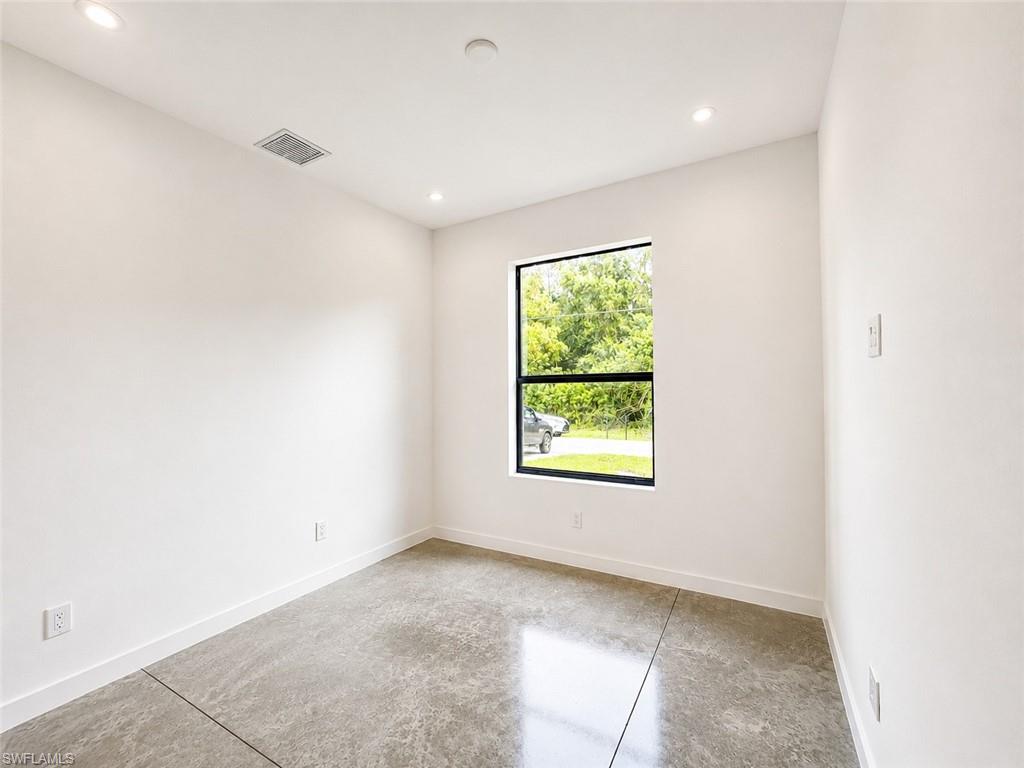 2402 George AVE S photo 9