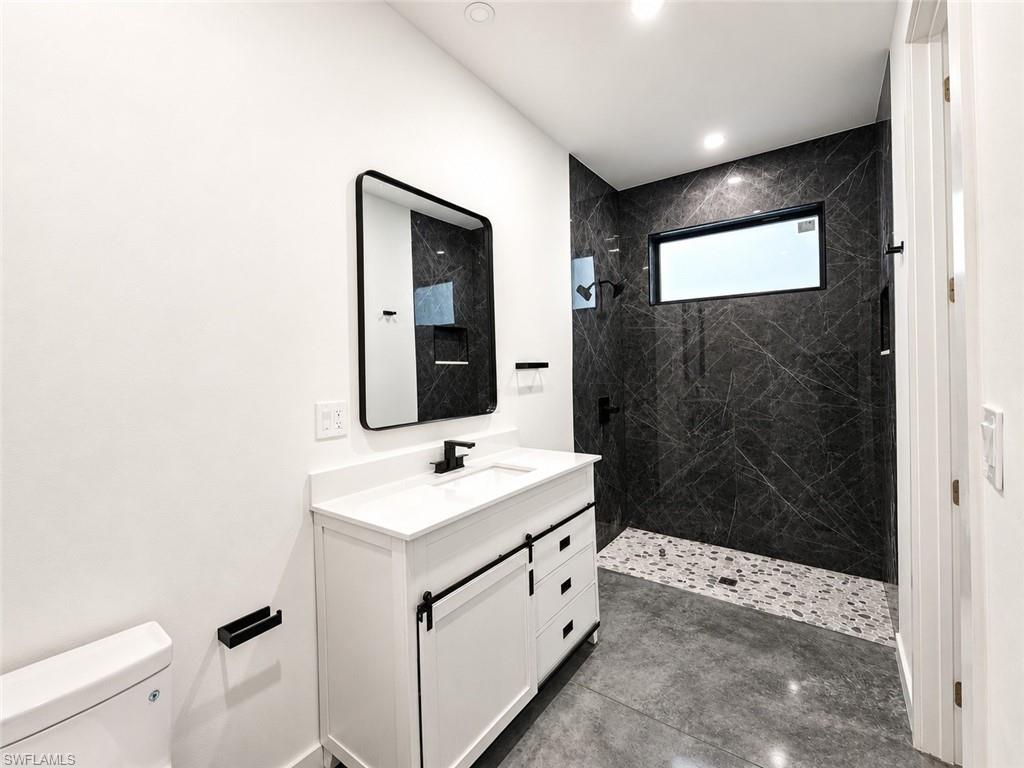 2402 George AVE S photo 8