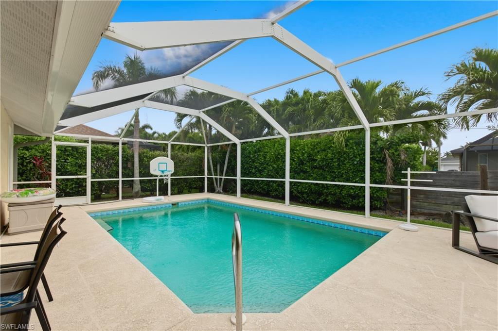 139 Balfour DR photo 7
