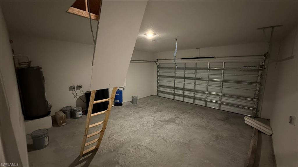 563 Windermere DR photo 14