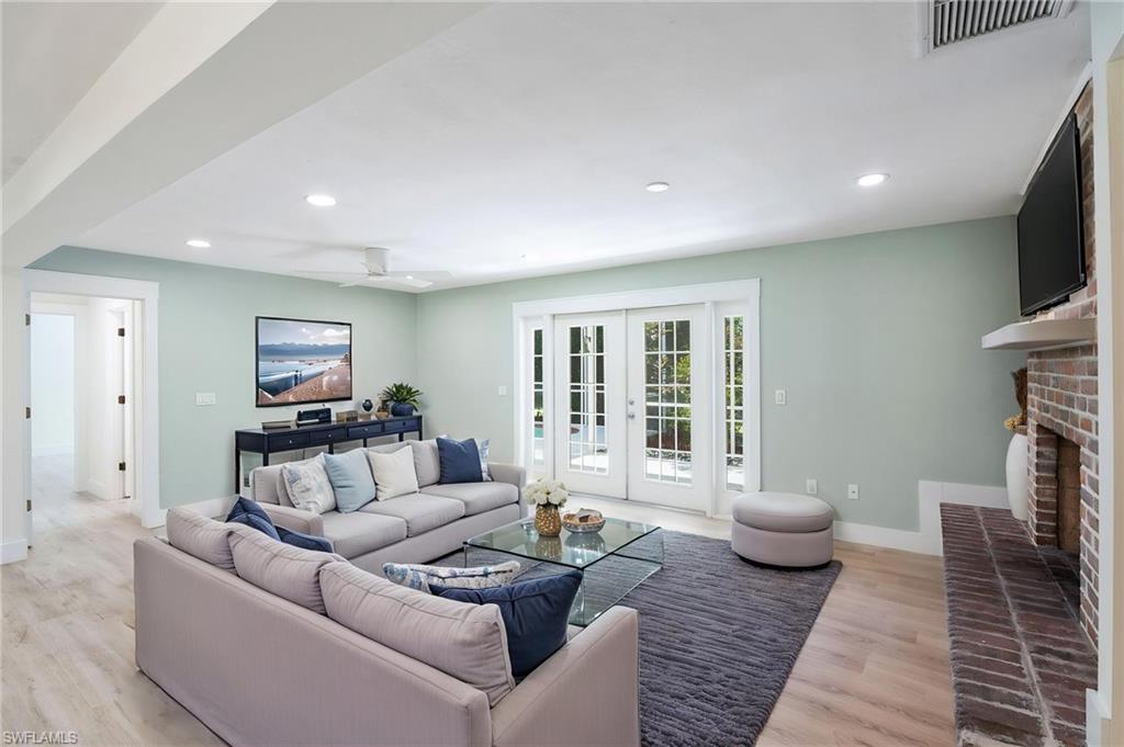15180 Briar Ridge CIR photo 16
