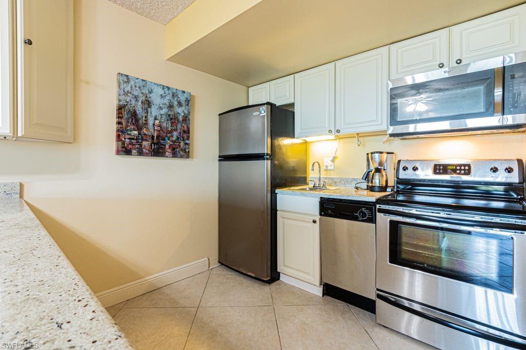 1 Bluebill AVE 511 photo 6