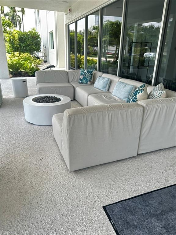 Lobby outdoor seating