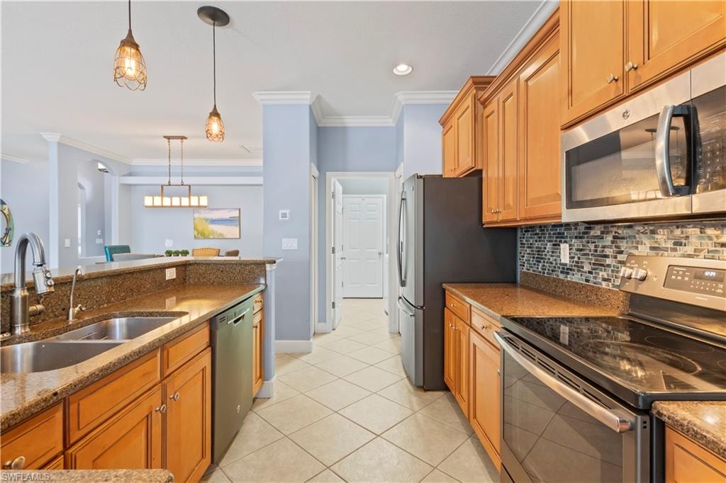 21313 Velino LN photo 10