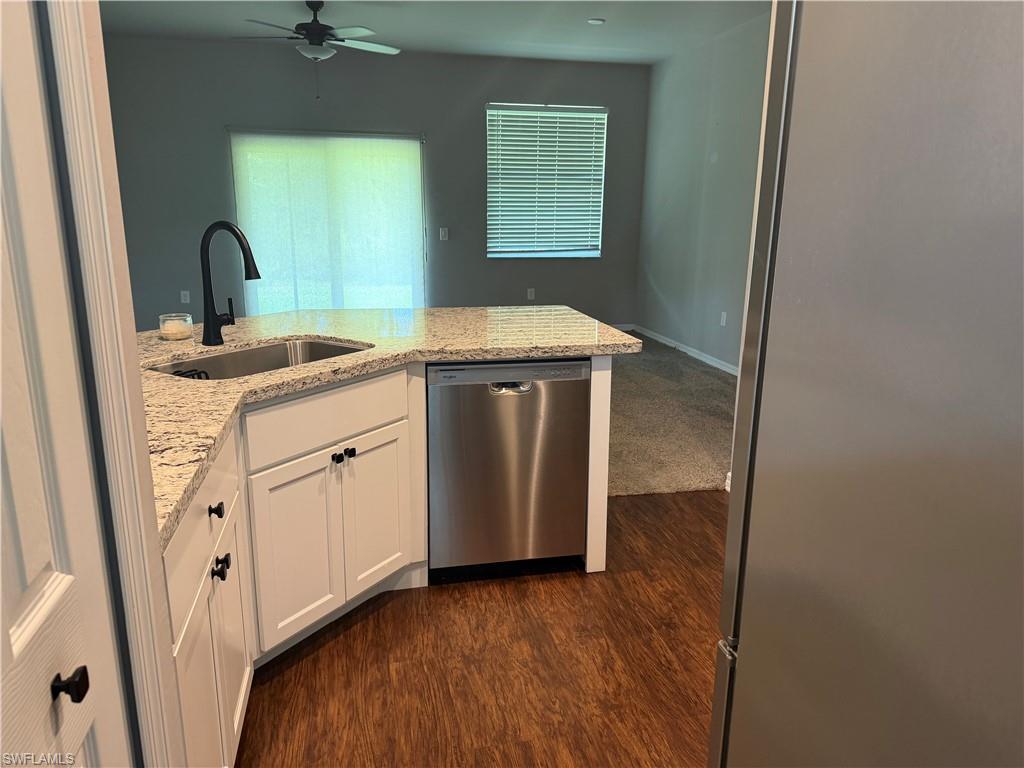 670 Nimitz BLVD photo 36