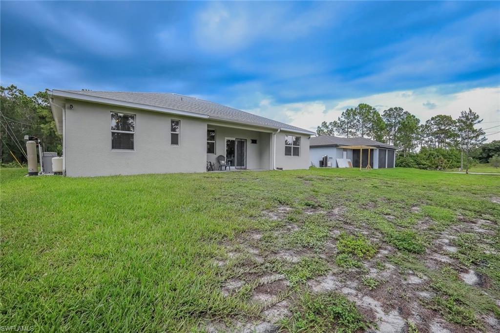 670 Nimitz BLVD photo 28