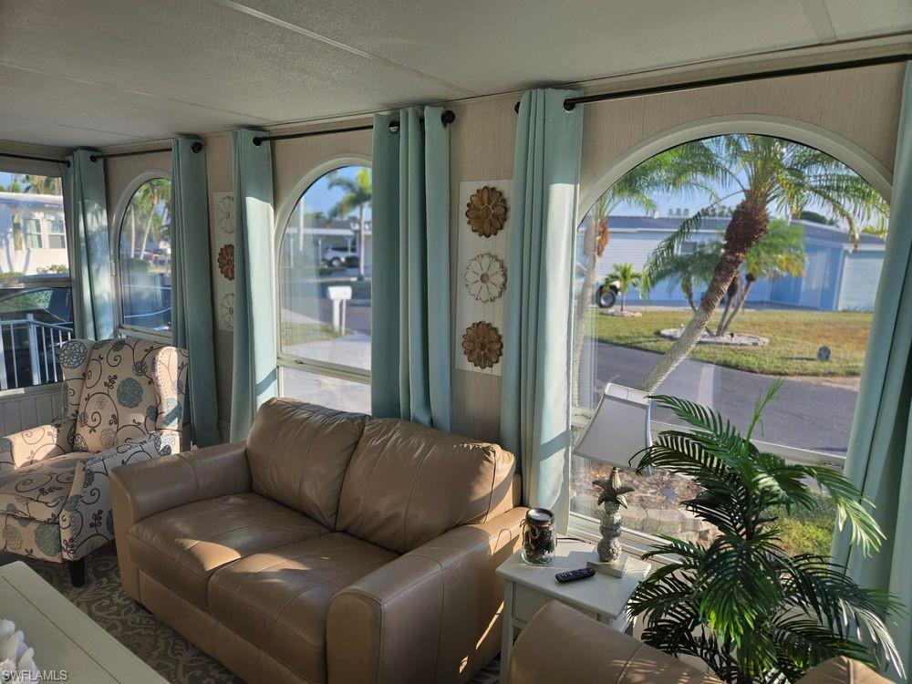 114 Elise DR photo 6
