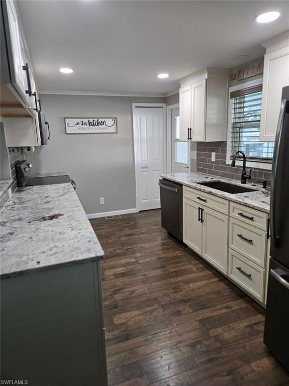 114 Elise DR photo 12