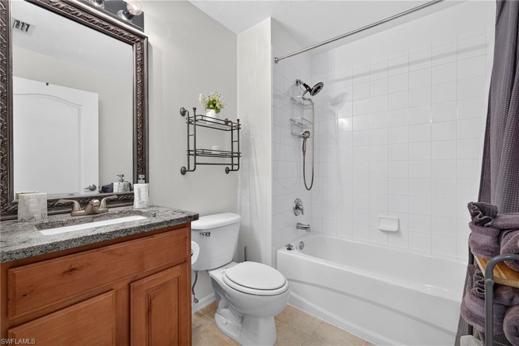 2815 Cypress Trace CIR 204 photo 21