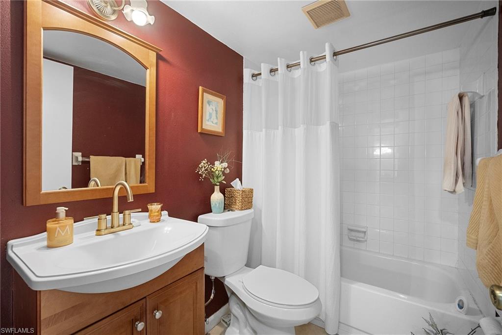 5272 Cedarbend DR 1 photo 16