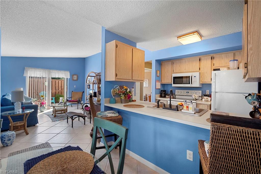 5272 Cedarbend DR 1 photo 7