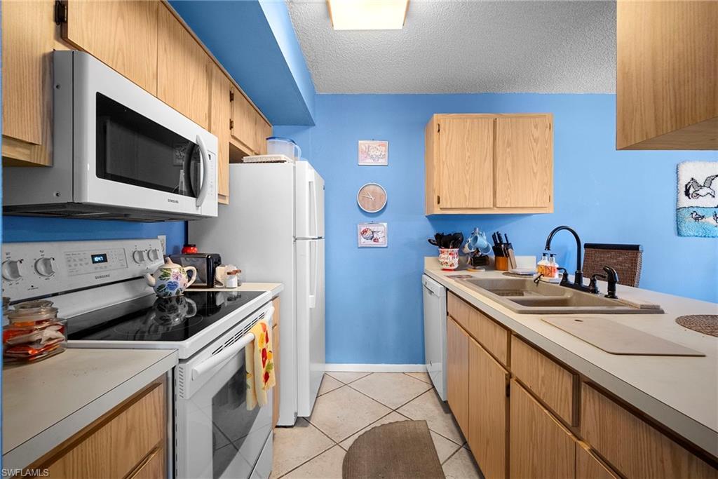 5272 Cedarbend DR 1 photo 8
