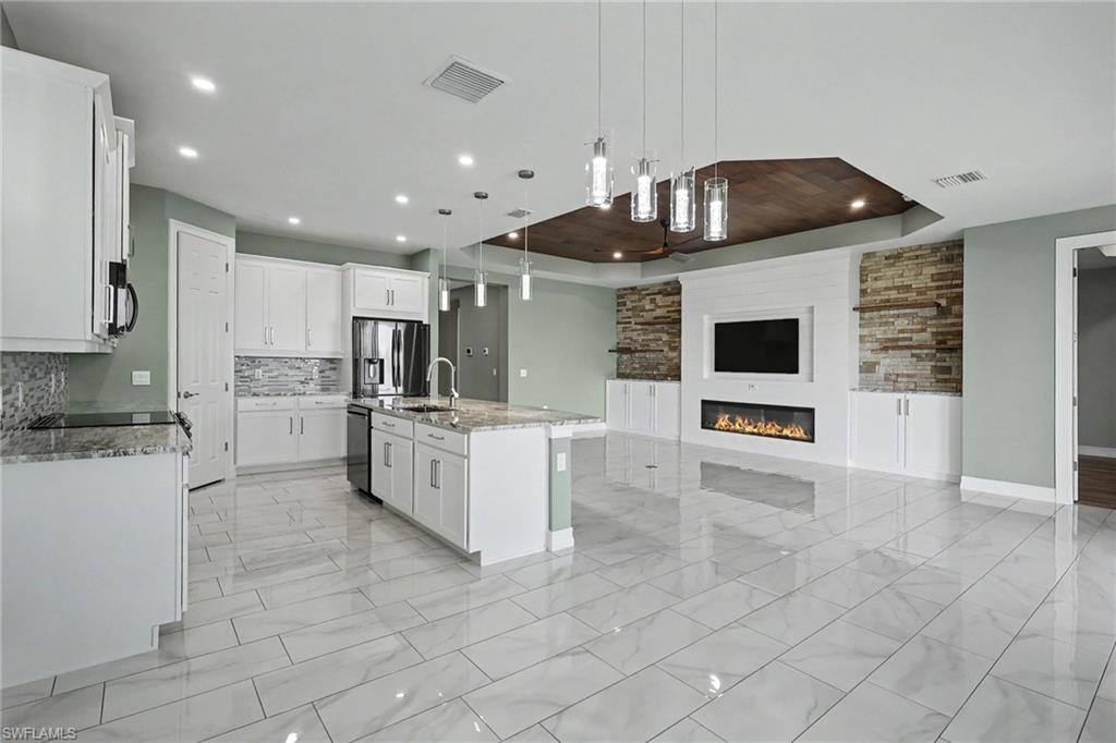 355 Spring Hill Lake LOOP