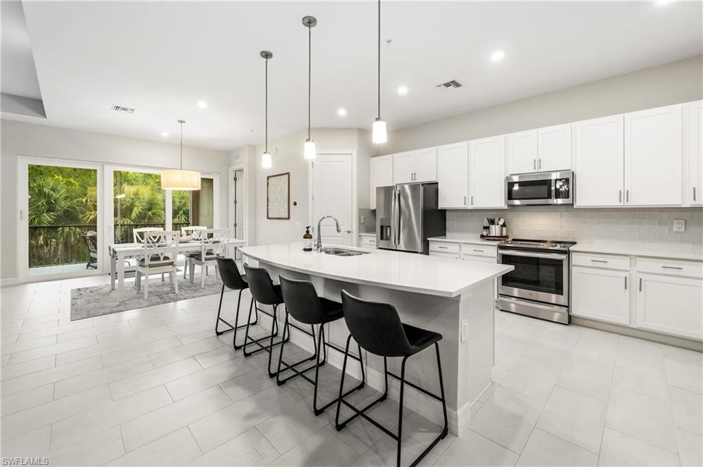 178 Indies DR E 201 photo 6