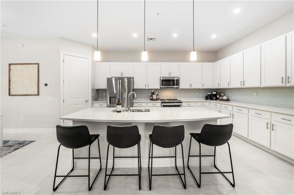 178 Indies DR E 201 photo 7