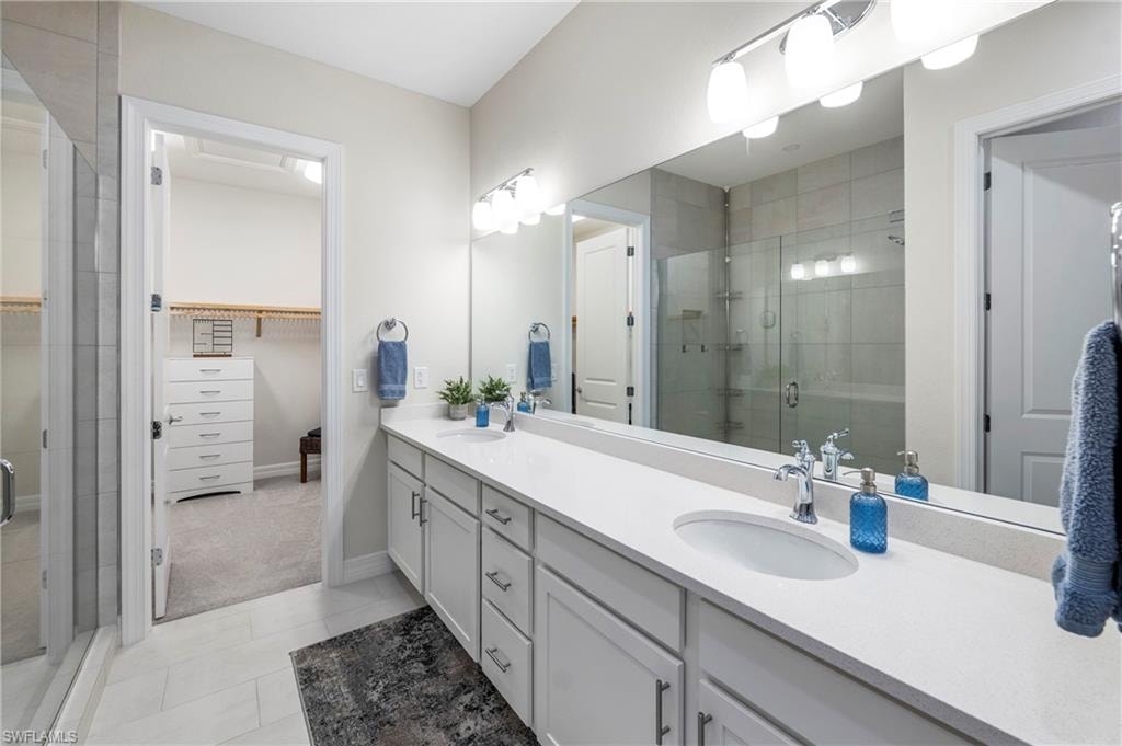178 Indies DR E 201 photo 24