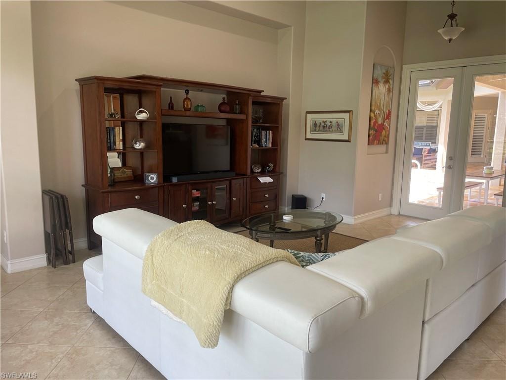 8314 Provencia CT