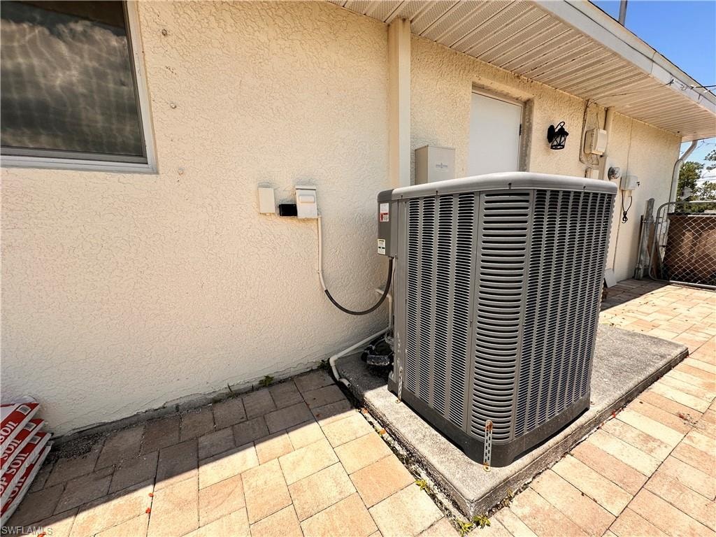 2916 Van Buren PKWY photo 33