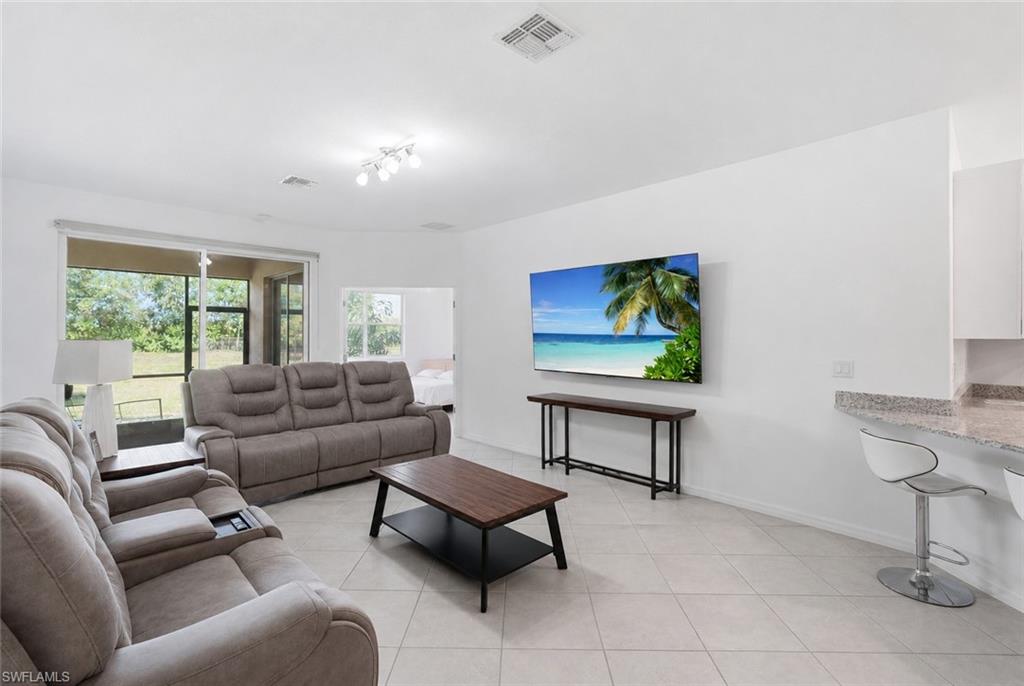 1648 Alameda DR