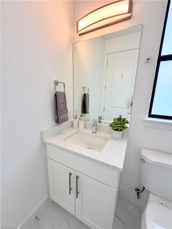 303 Norwalk AVE photo 9