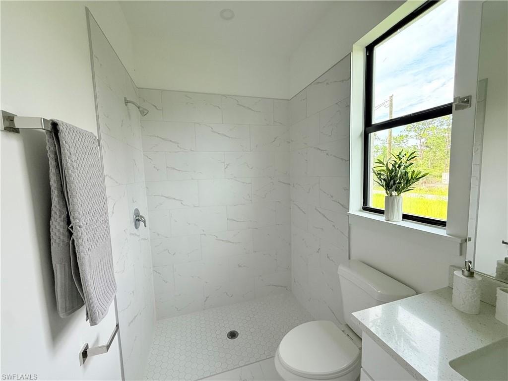 303 Norwalk AVE photo 11