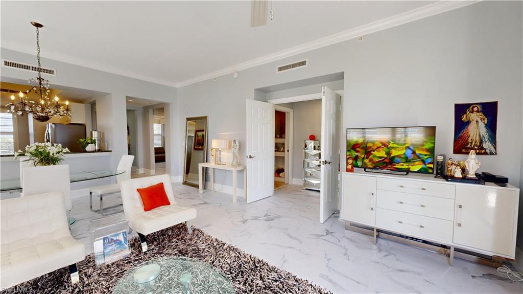 5080 Annunciation CIR 1301 photo 12
