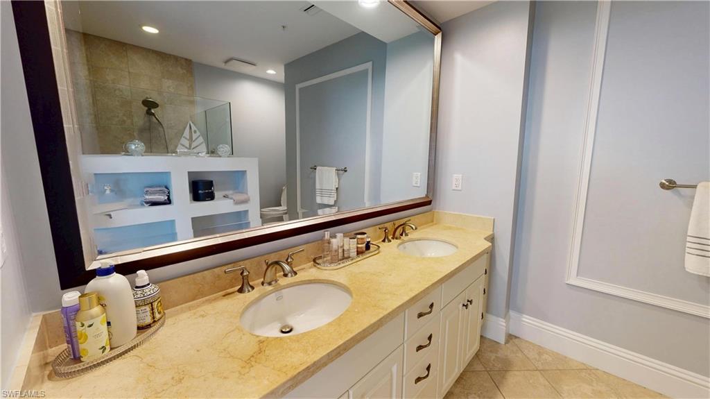 5080 Annunciation CIR 1301 photo 35