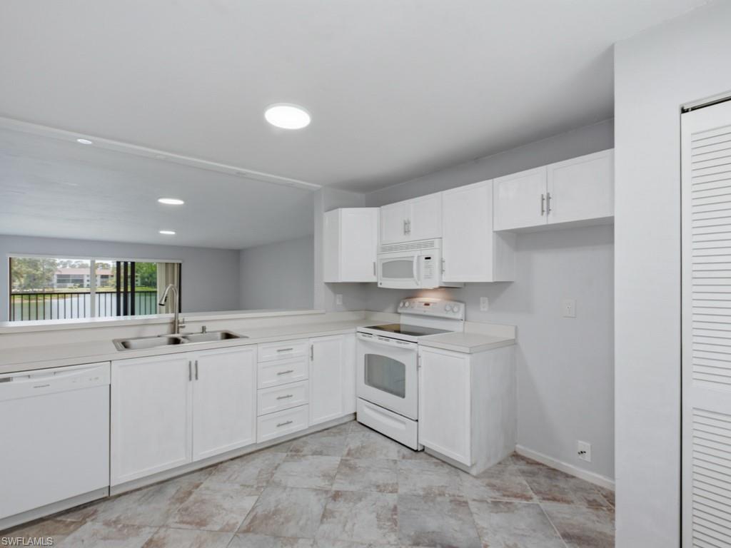 5784 Deauville CIR B204 photo 7