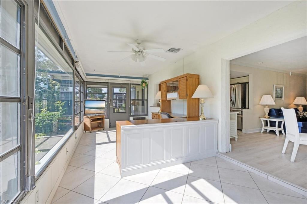 120 Fleur De Lis LN photo 23
