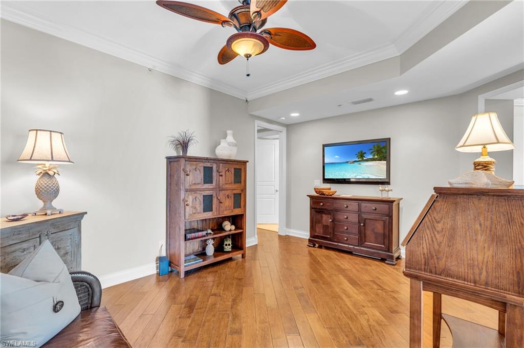 Sitting Room/Den