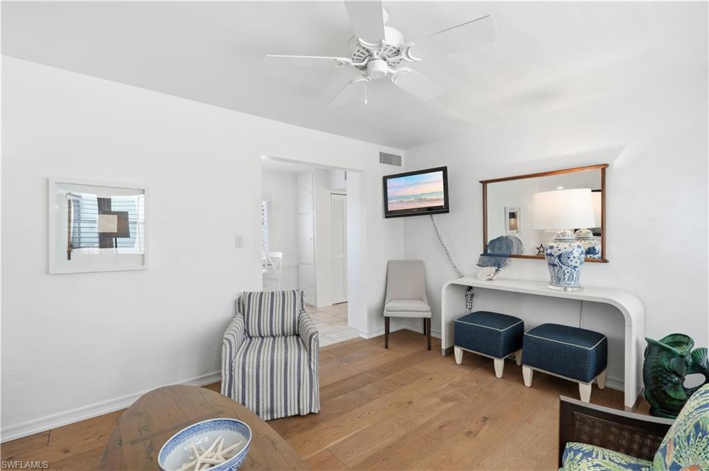 285 8th AVE S 285