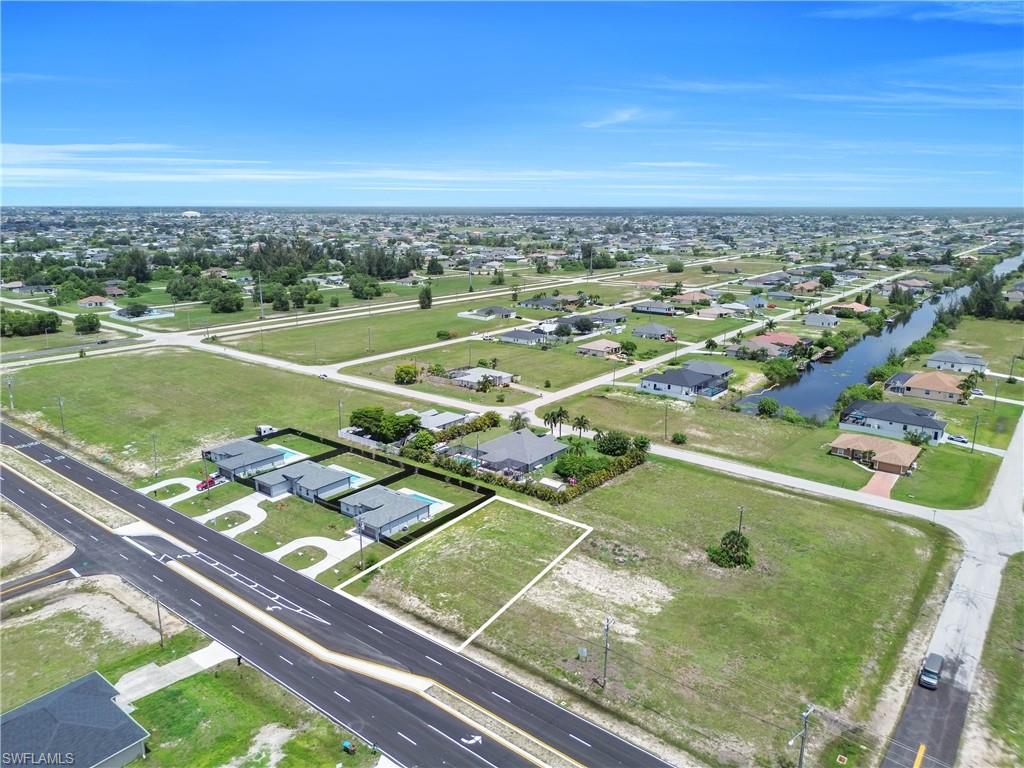 107 Diplomat PKWY E