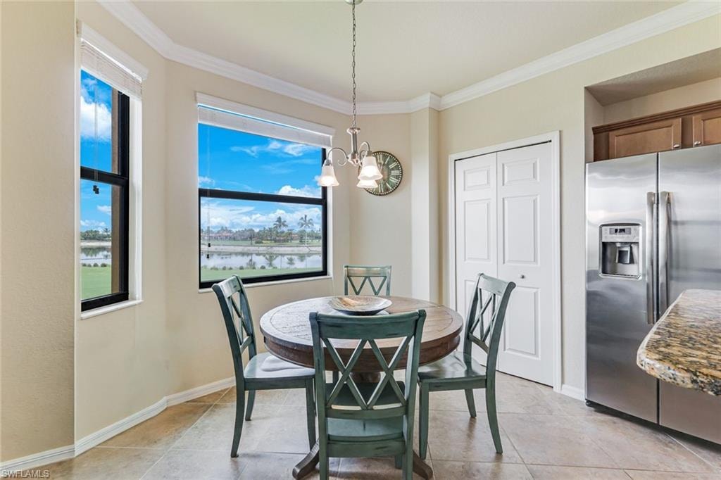 Eat-In Area in the Kitchen with Spectacular View