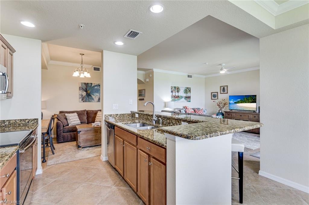 Breakfast Bar in Kitchen