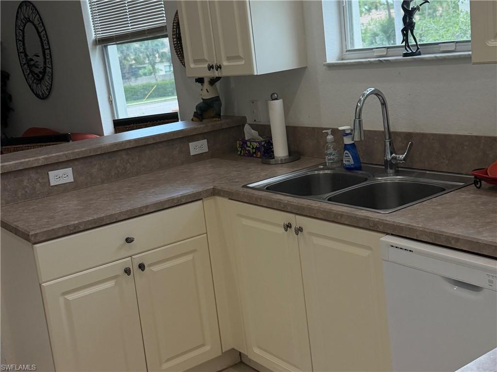 1305 Mariposa CIR 1204 photo 6
