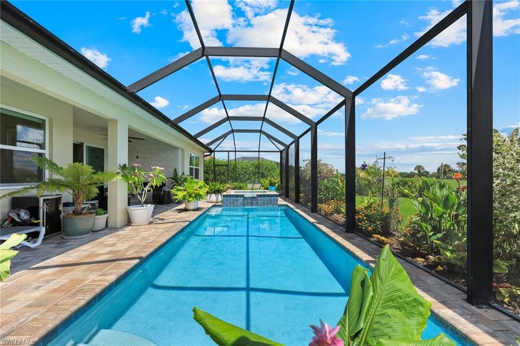 POOL WITH RAISED JACUZZI