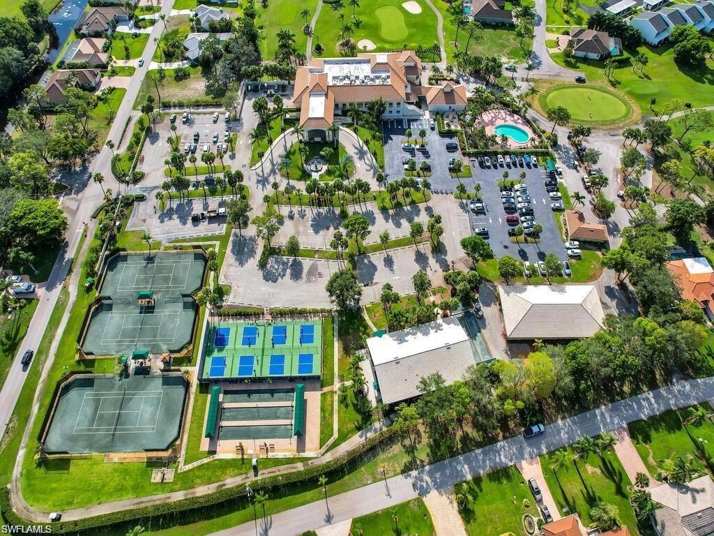 Bird's eye view with a residential view and golf course view