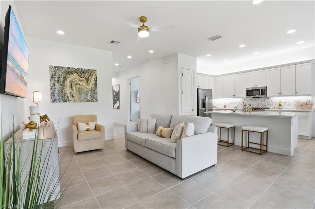 12349 Dahlia CT photo 7