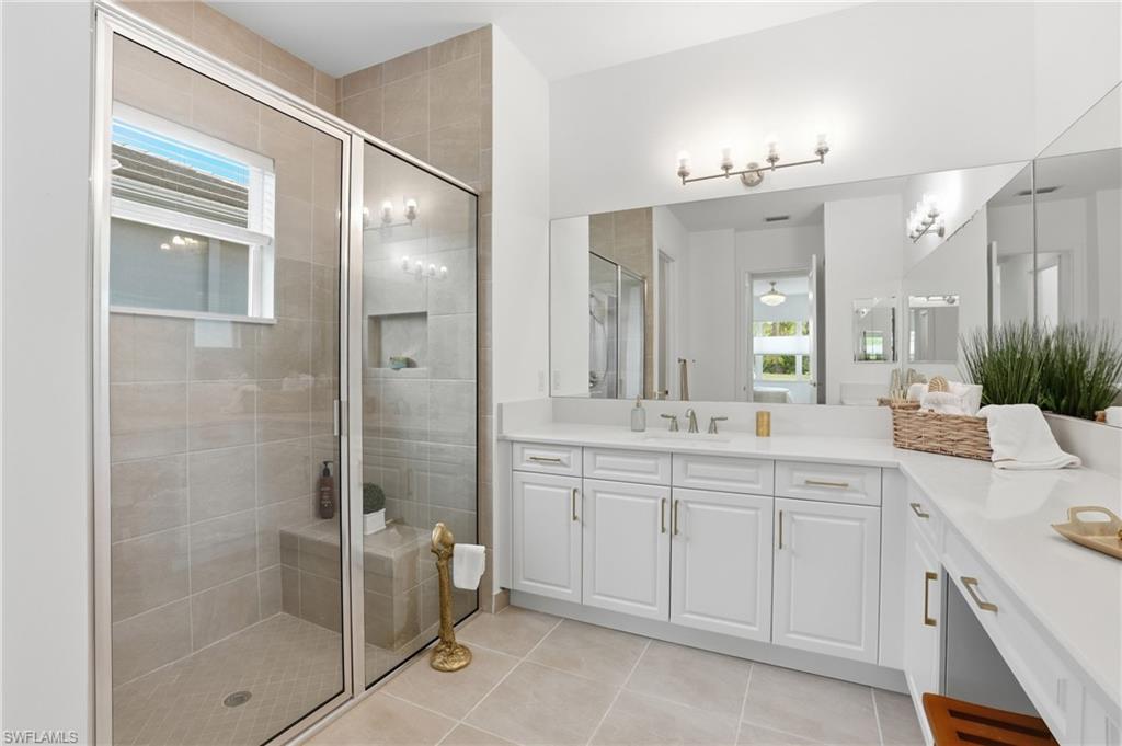 12349 Dahlia CT photo 20