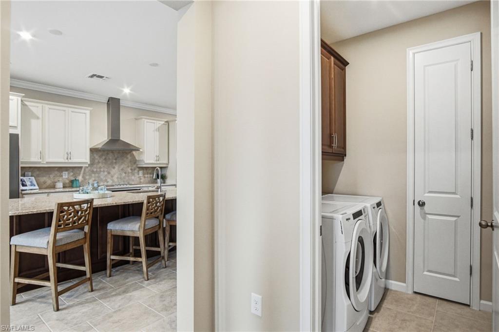 4578 Arboretum CIR 202 photo 34