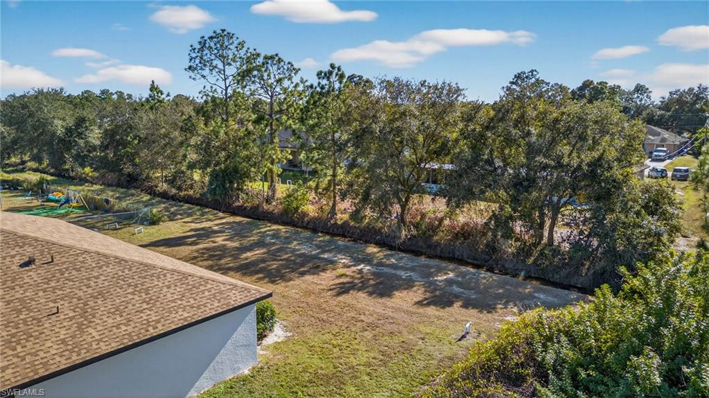 Private large Backyard