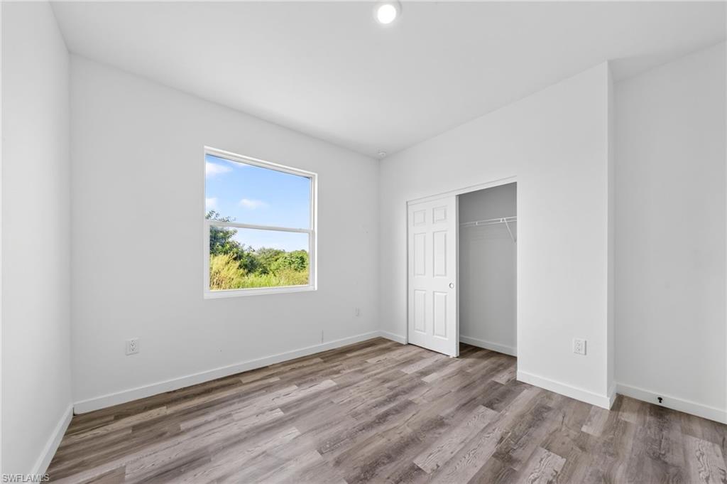 1530 Gilbert Ave S photo 16